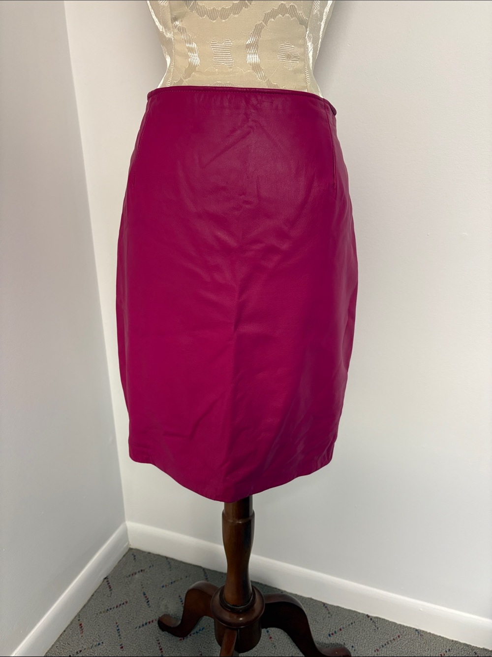 Moda Int’l Fuscia Real Leather Pencilskirt